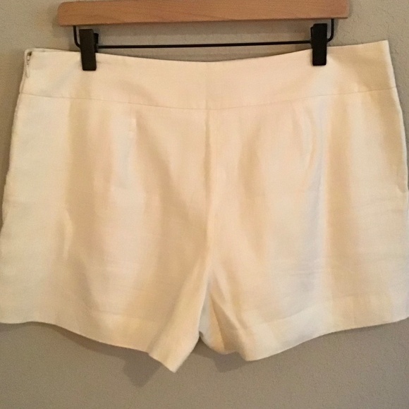 Loft white linen shorts - Picture 2 of 4